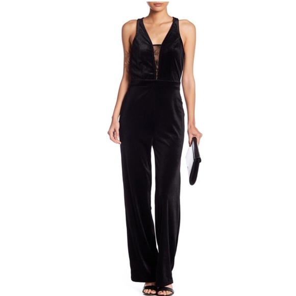 Romeo & Juliet Couture Black Velvet Lace Cross-Back Jumpsuit - Size M- New W/Tag - Picture 2 of 15